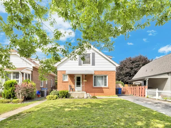 2453 Turner Rd, Windsor, ON N8W 3K9