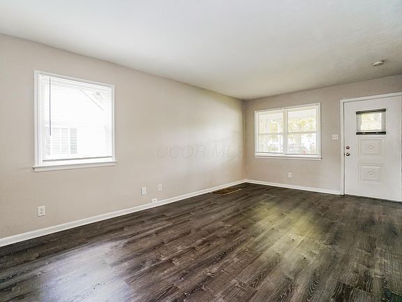 4th image of 553 S Napoleon Ave