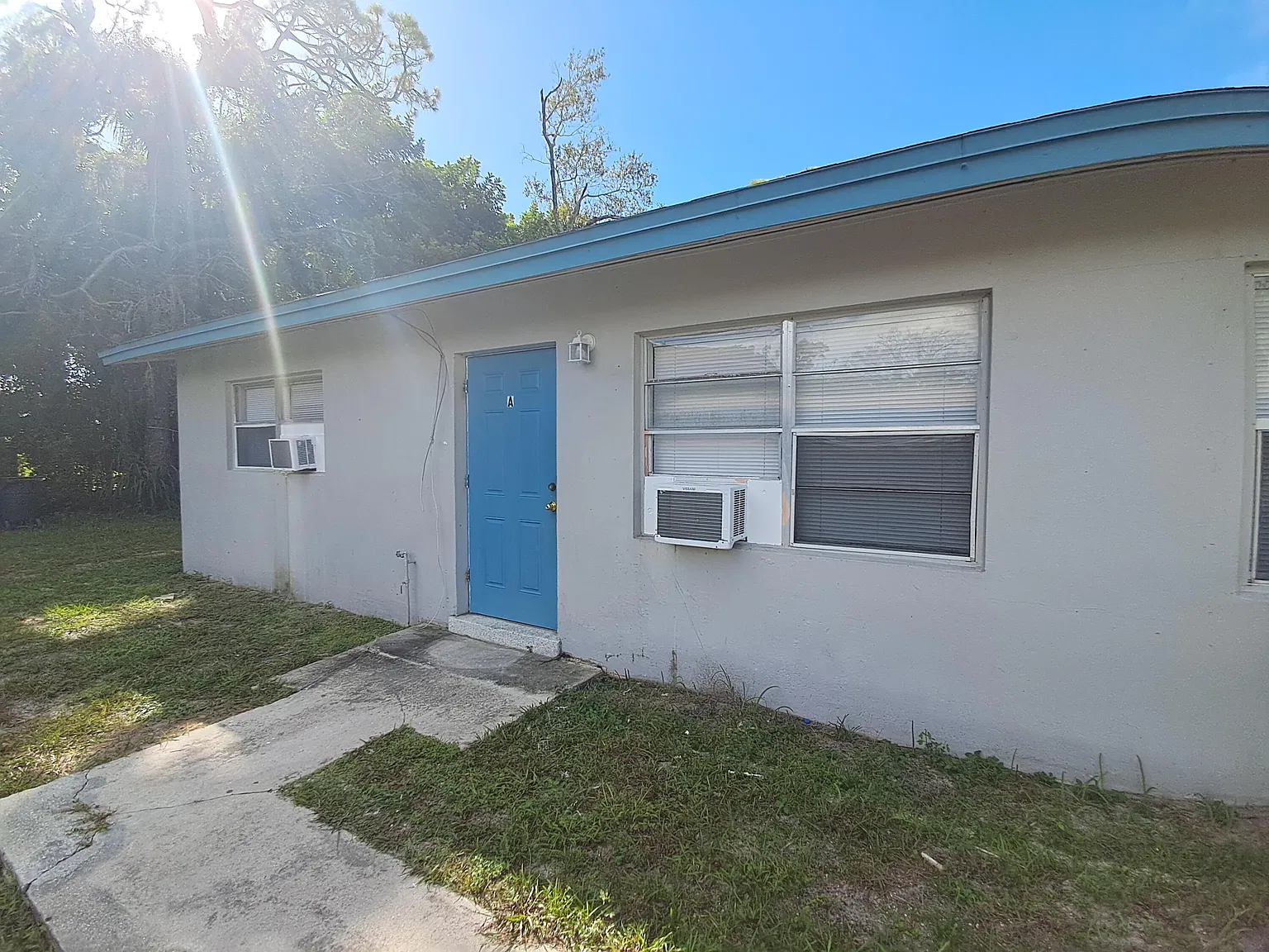 312 Decordre Ct — Photo 1