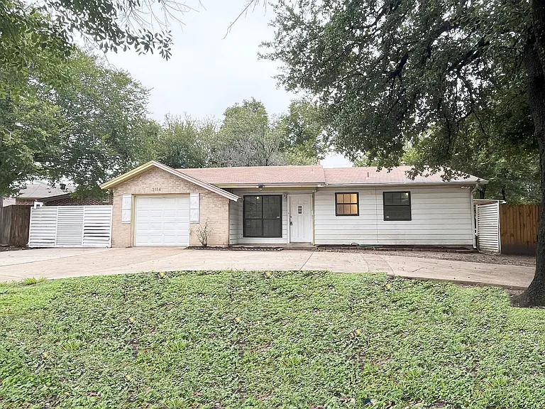 3114 William Brewster Dr — Photo 1