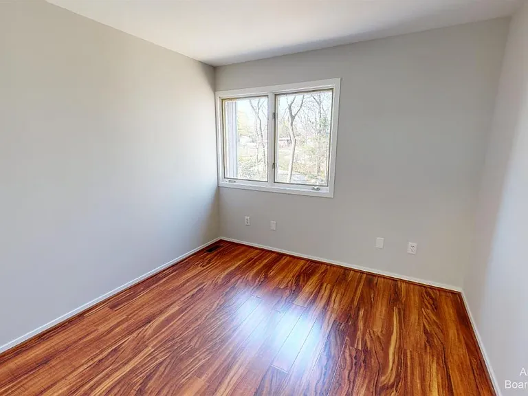 1280 Sunset Rd — Photo 24