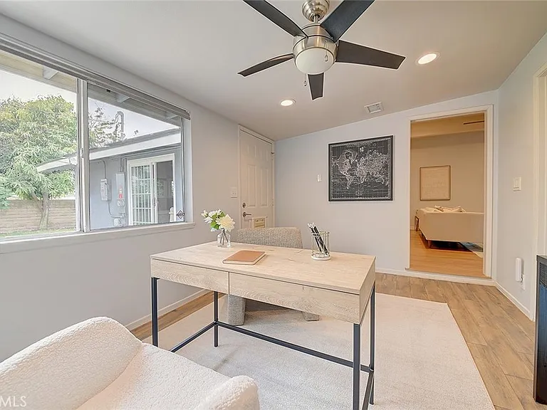 2044 W Spruce Ave — Photo 39