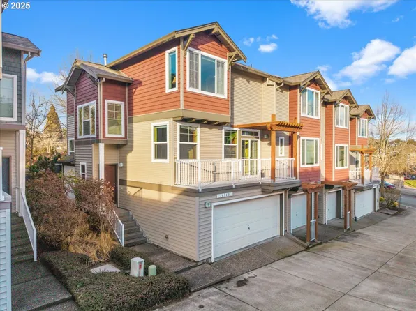 19020 NW Snoqualmie St, Beaverton, OR 97006