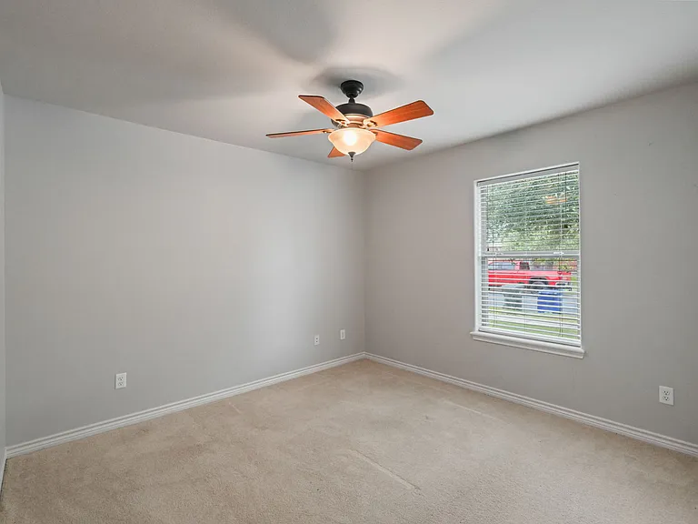 6815 Fox Hill Dr — Photo 15