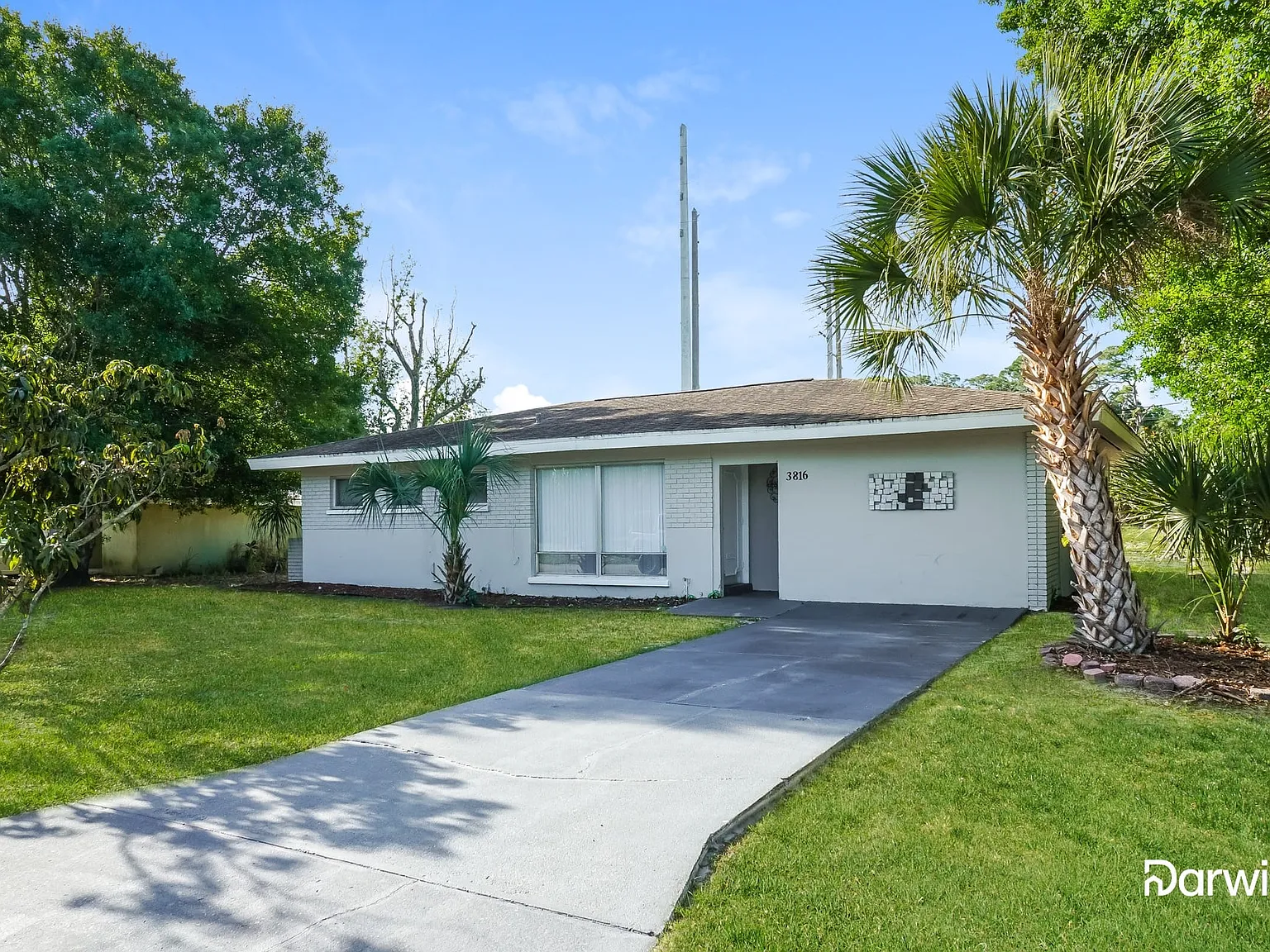 3 bed, 2.0 bath, 1465 sqft, $1,965 — Photo 1
