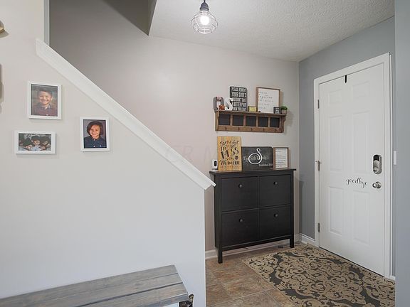 2nd image of 199 Glen Crossing Dr