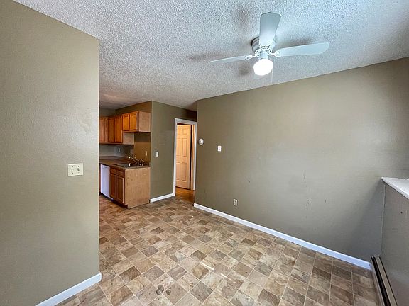 4th image of 619 6th St E APT 4