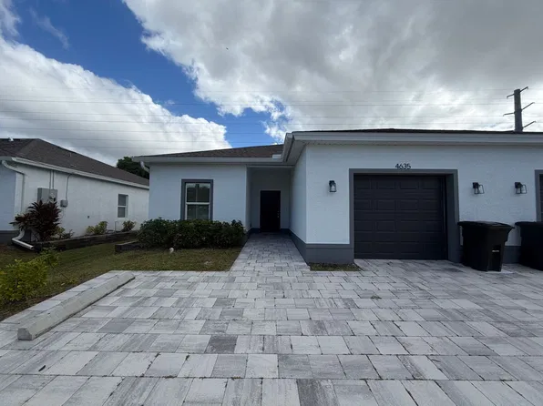 4635 SW Santa Barbara Pl, Cape Coral, FL 33914