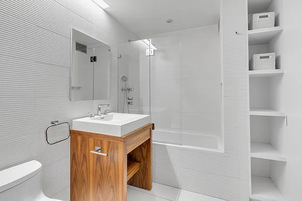 Sold by Nest Seekers International | media 25