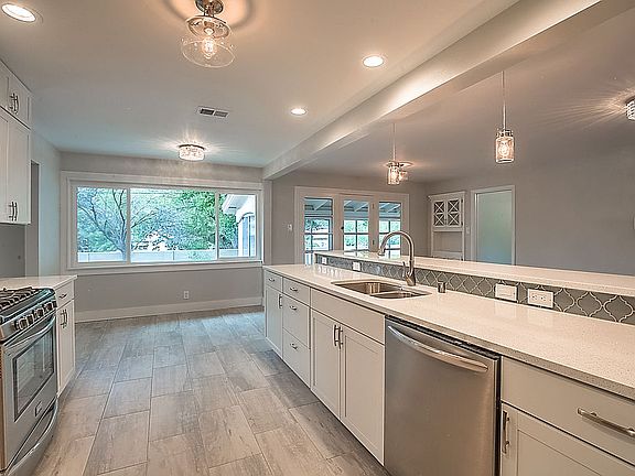 4th image of 6230 Mossman Pl NE