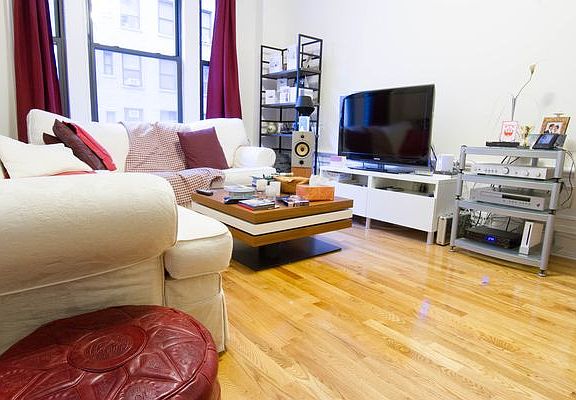 2nd image of 162 W 54th St APT 8A