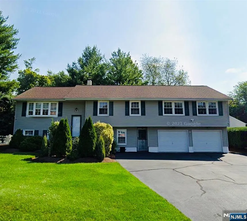 2 bed, 1.0 bath, $3,500 — Photo 1