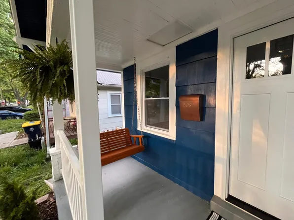 7613 Pennsylvania Ave, Kansas City, MO 64114