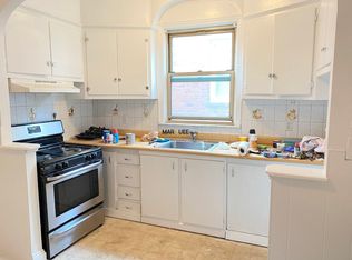 31-60 32nd St #2R, Astoria, NY 11106