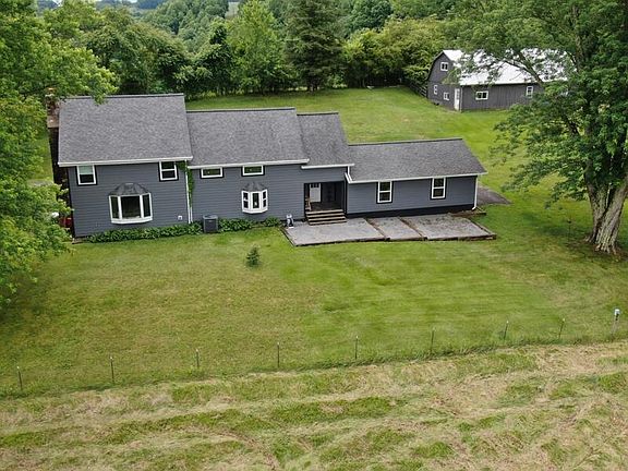 3rd image of 290 Snyder Ridge Rd