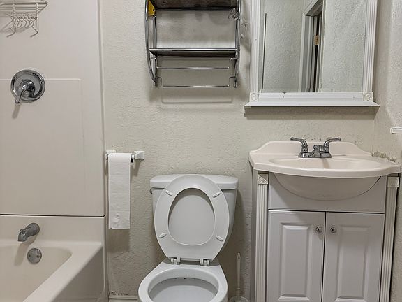 5th image of 4517 W Blue Lake Ln