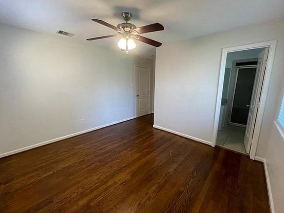 4th image of 6536 Sharpview Dr