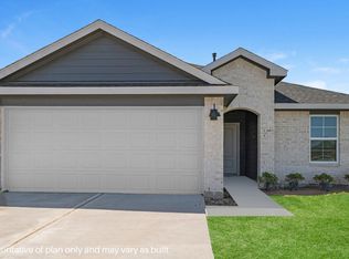 221 Amy St, Angleton, TX 77515