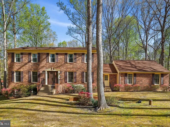 8100 Mary Jane Dr, Manassas, VA 20112