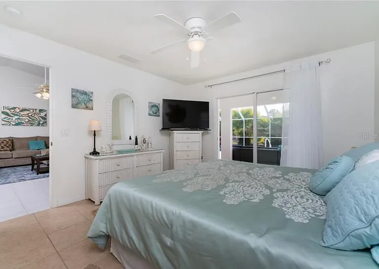 233 Albatross Rd — Photo 4