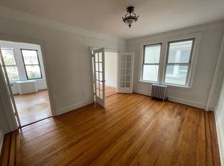30-79 44th St #1R, Astoria, NY 11103