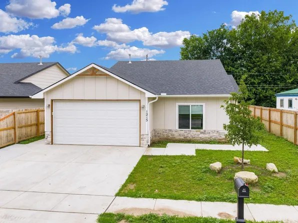 1215 N Cleveland Ave, Wichita, KS 67214