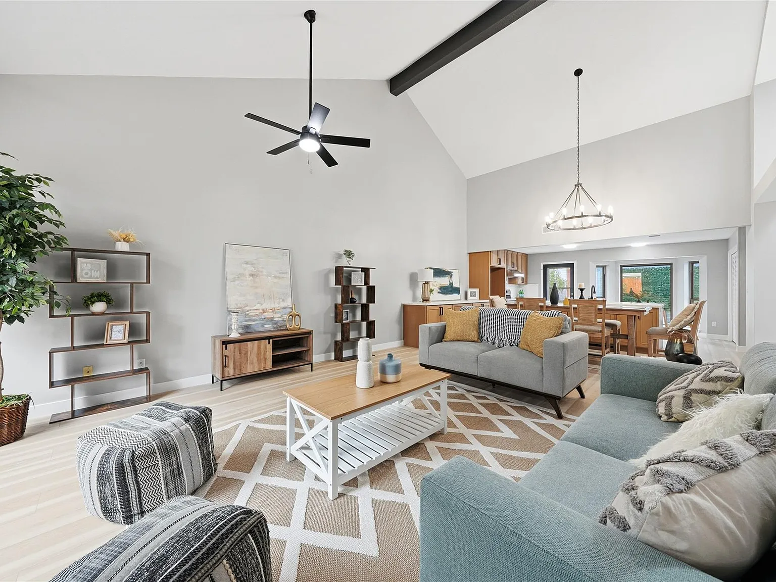 3 bed, 2.0 bath, 2224 sqft, $2,850 — Photo 1
