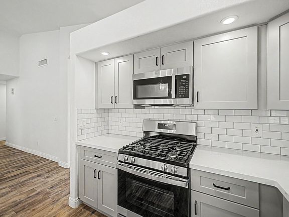 2nd image of 6919 E Lakeview Ave