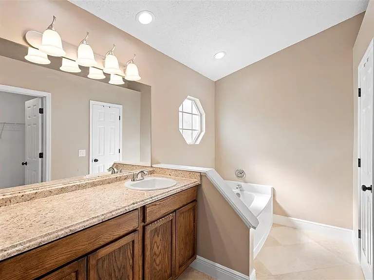 707 Brightview Dr — Photo 14