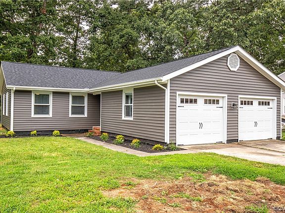 2nd image of 507 Briarwood Cir