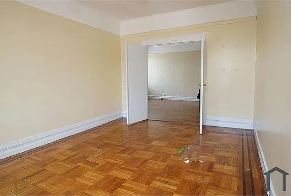 2446 Lyvere St — Photo 6