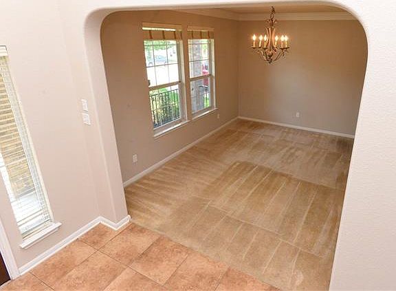 4th image of 208 Tulip Trail Bnd