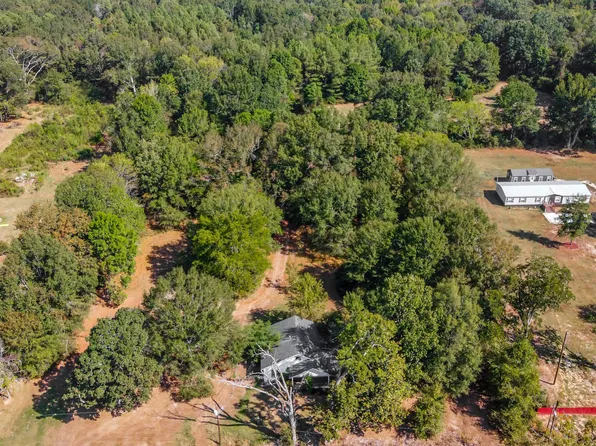 607 College St, Pelahatchie, MS 39145