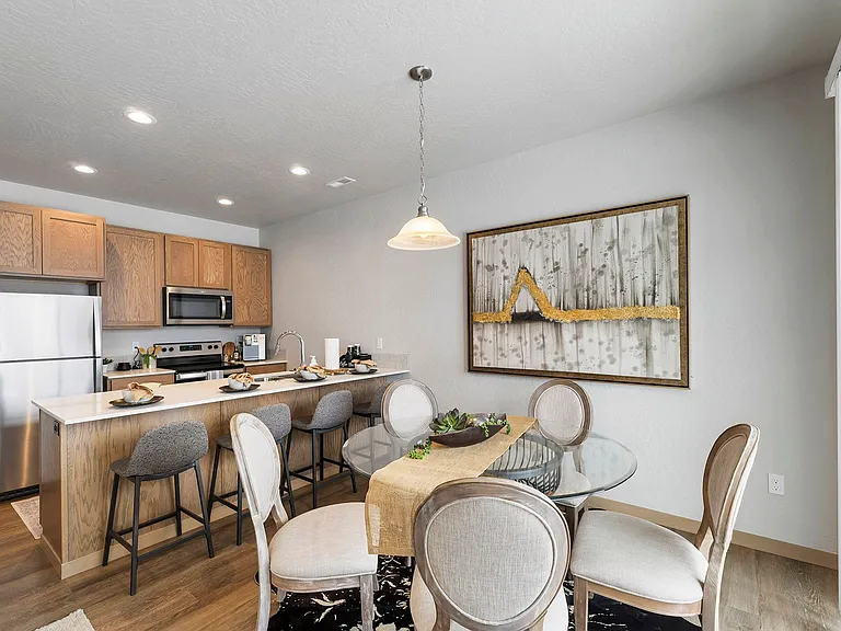 1288 Sq Ft Dining Room