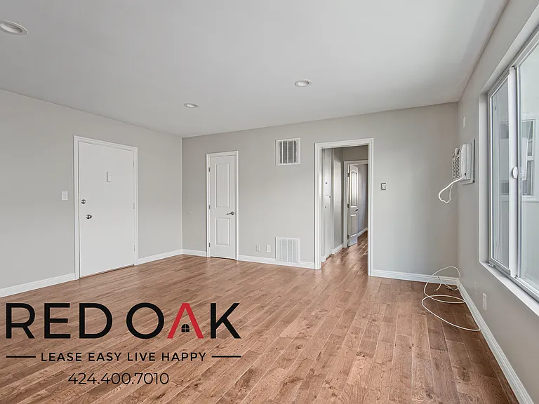 935 N Genesee Ave #5 — Photo 14