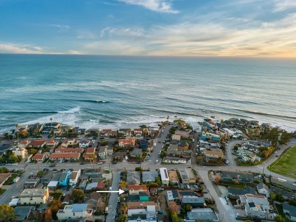 121 Anchorage Ave, Santa Cruz, CA 95062