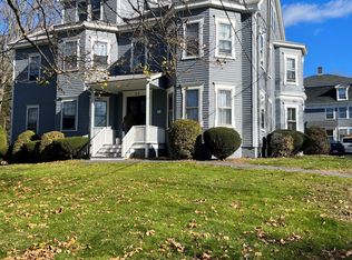 37 Maple Ave APT 4, Andover, MA 01810