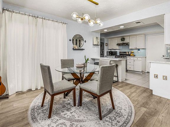 3rd image of 3037 Highlands Blvd
