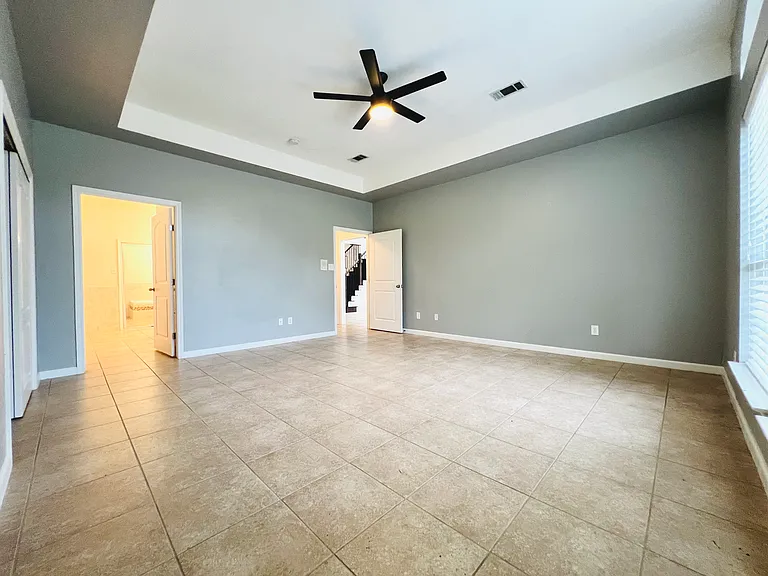 1042 Fireside Dr — Photo 13