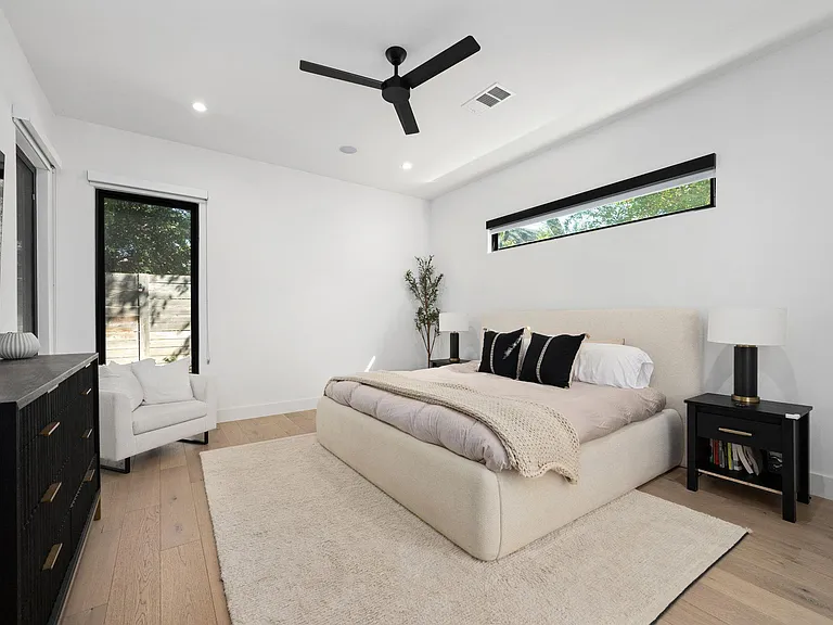 1004 Audrey Ct — Photo 9