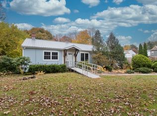 25 Hilltop St, Springfield, MA 01128