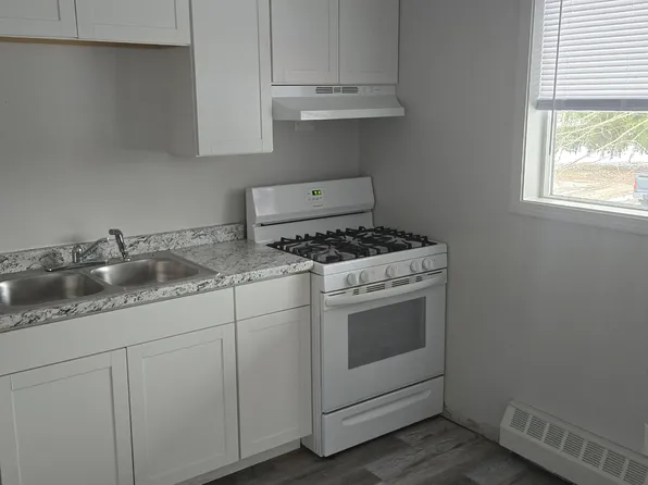 515 Marc Dr #4, Saint Charles, MI 48655