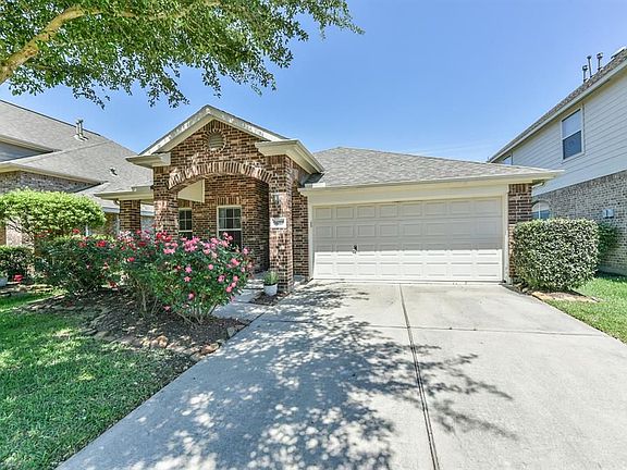 2nd image of 26722 Bellwood Pines Dr