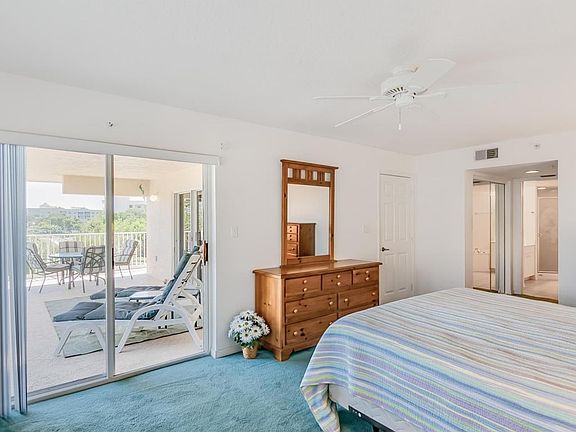 4th image of 601 Shorewood Dr Unit 306