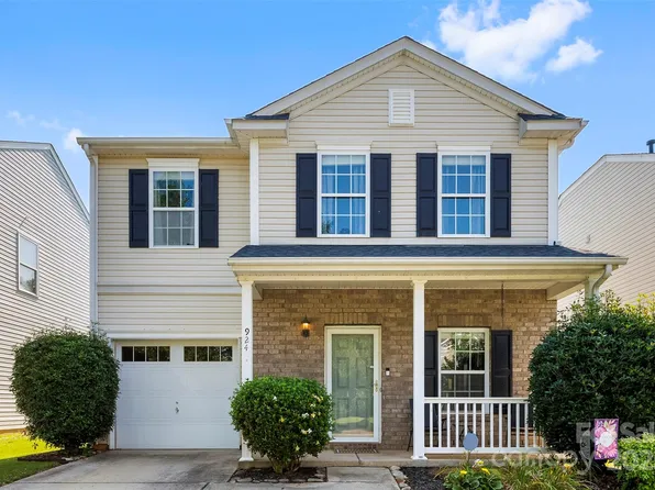 924 Willow Creek Dr, Gastonia, NC 28054