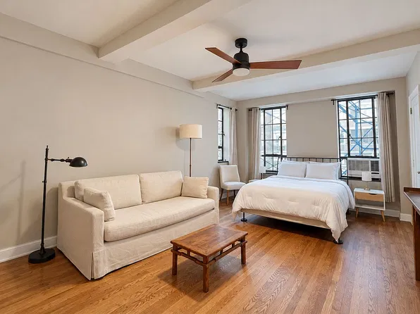 333 W 56th St APT 3D, New York, NY 10019