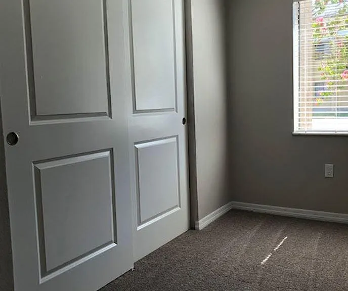 Oakbrook Village Apartments — Photo 17