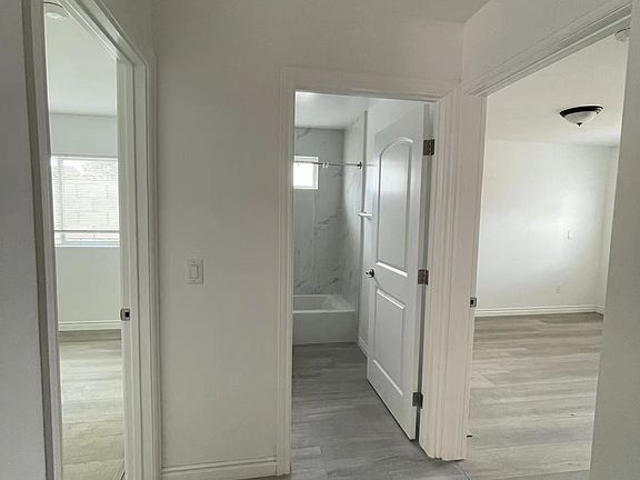 4th image of 4139 Downing Ave #2