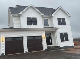 24 Arbor Meadow Dr, Cromwell, CT 06416