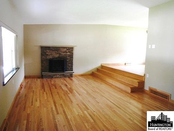 3rd image of 1424 Morris Ct